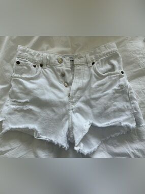 Zara White Distressed Frayed Hem Denim Shorts